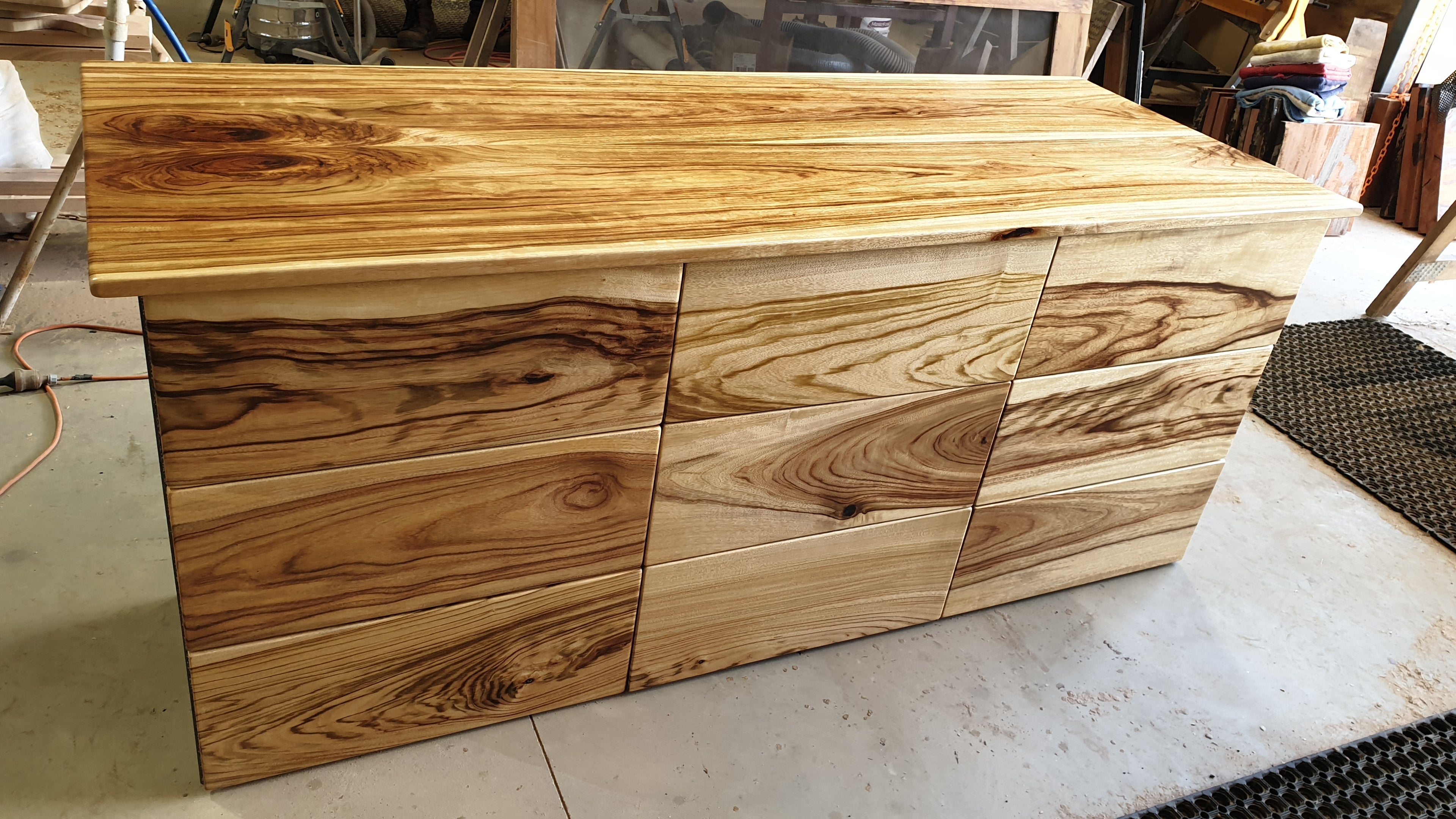 Camphor Laurel Island Bench