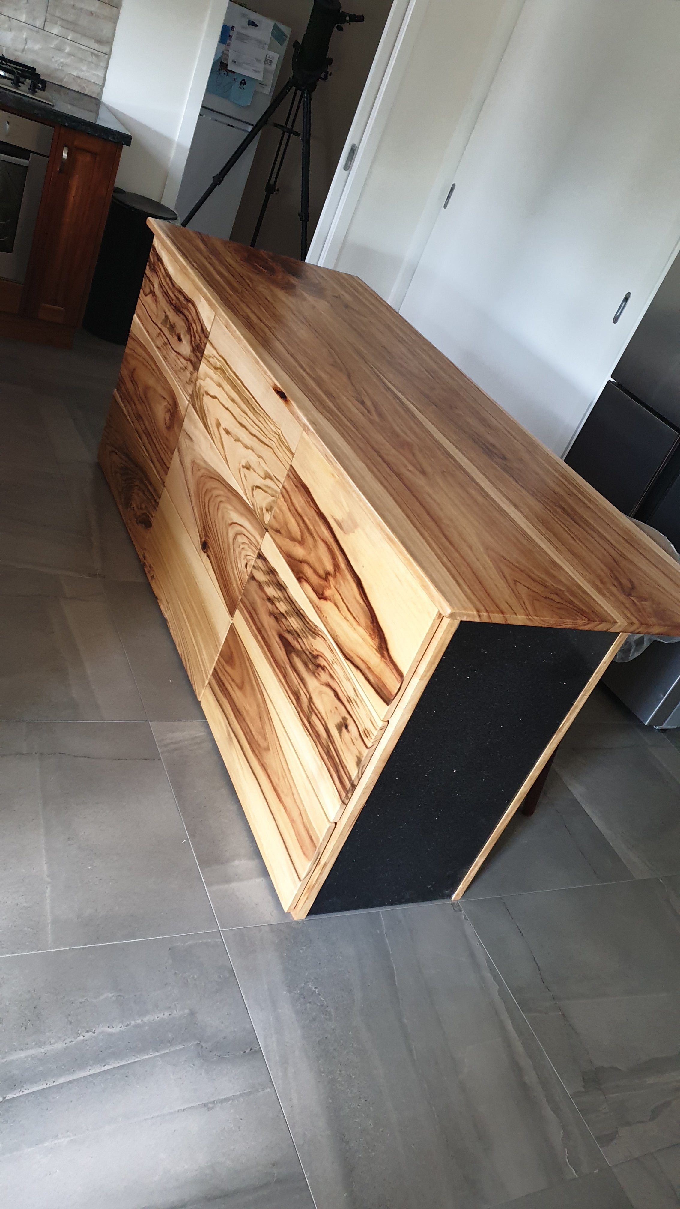 Camphor Laurel Island Bench